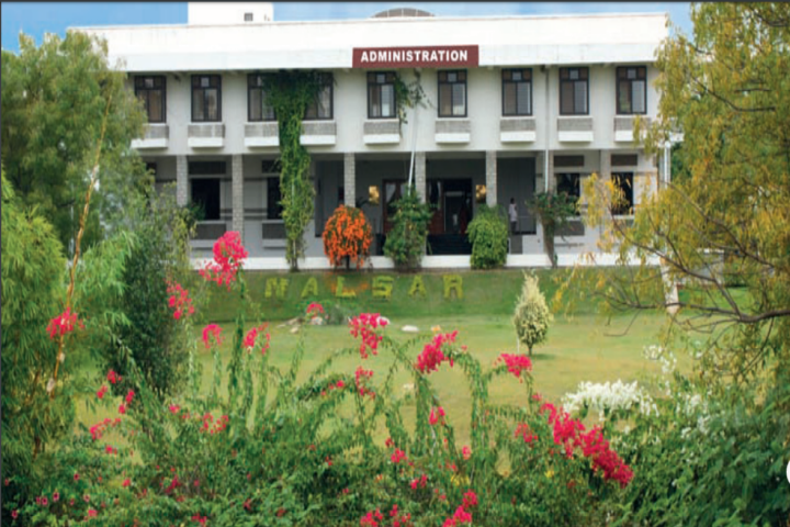 https://cache.careers360.mobi/media/colleges/social-media/media-gallery/610/2018/9/13/Administration Block of NALSAR University of Law Hyderabad_Campus-View.png